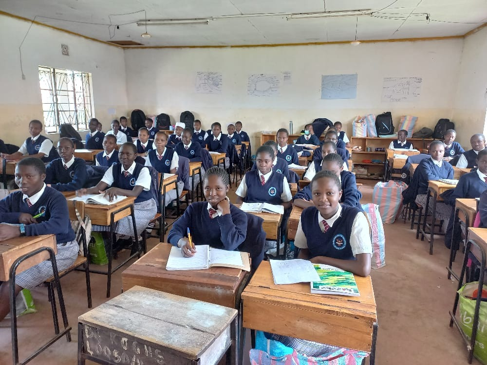 Children's-H.E.L.P.-Girls-High-School